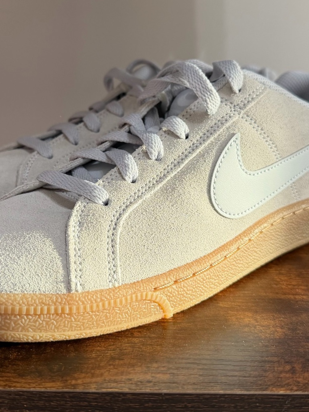 Nike Suede Low-Top Sneakers Women’s 8 Gum Sole New in box, no lid #87